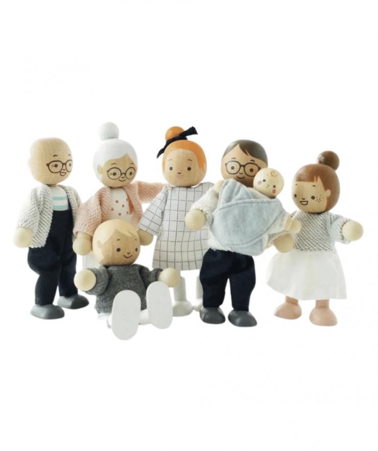 06710 Dolly Family - Image 1