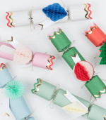 Meri Meri Honeycomb Collection No-Snap Crackers (x6) - Image 3