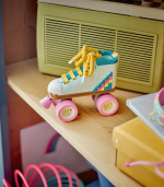 Retro Roller Skate - Image 2