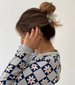 Daisy Clip In Pearl - Image 2