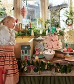 Meri Meri Festive House Cupcake Kit (x 24 toppers) - Image 2