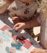 Flower Field Necklace And Bracelet Set - Image 4