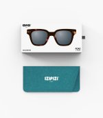 Izipizi Sun Junior 7-11y #Road - Polarized Tortoise - Grey - Image 6