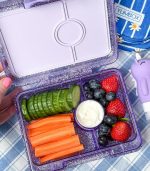 Yumbox Snack - 3-sections Princess Purple Glitter - Image 2